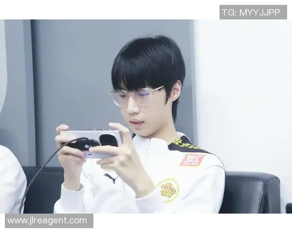 王者荣耀焦点WE战队的游戏意识与团队配合深度分析与探讨实时新闻 王者荣耀焦点WE战队的游戏意识与团队配合深度分析与探讨实时新闻